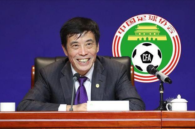朋友妻子是个野蛮的家庭教师