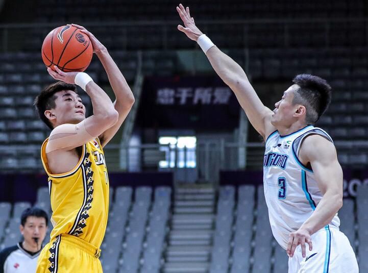 才两根手指就抖成这样了视频